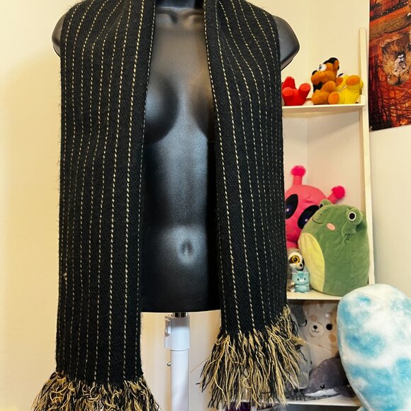 Bundle of 5 Knit and Cashmere Scarves Mixed Colors and Patterns One Size - Picture 6 of 11